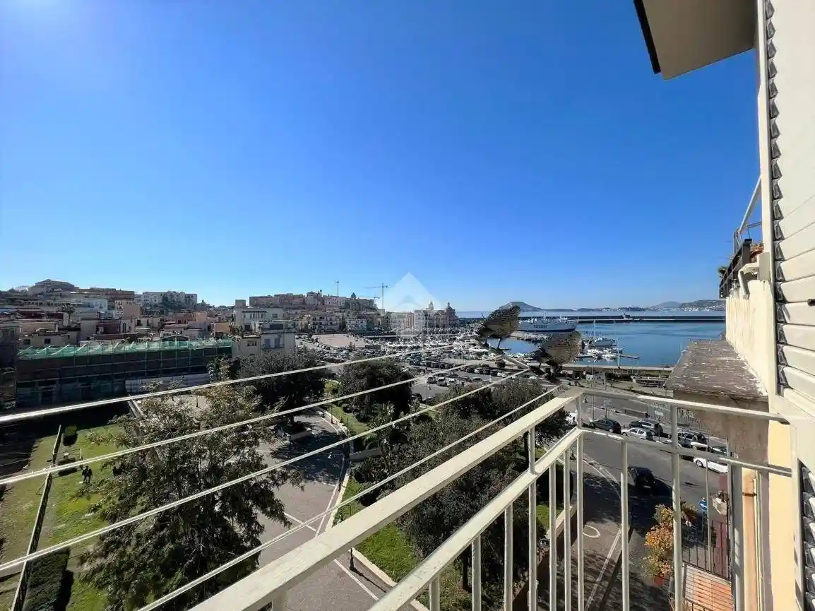 Appartamento in affitto a Pozzuoli