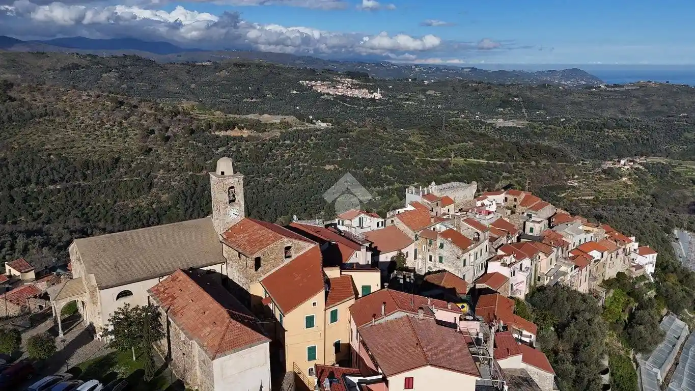 Rustico - Casale in vendita a Cipressa