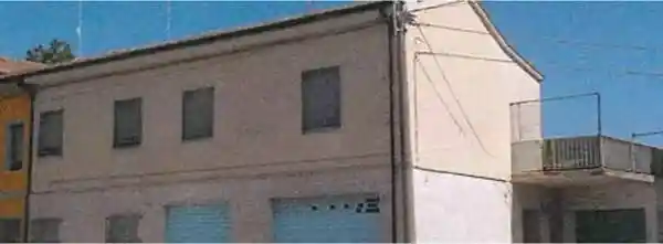 Palazzo - Stabile in vendita a Argenta