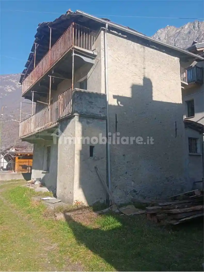 Casa indipendente in vendita a Donnas