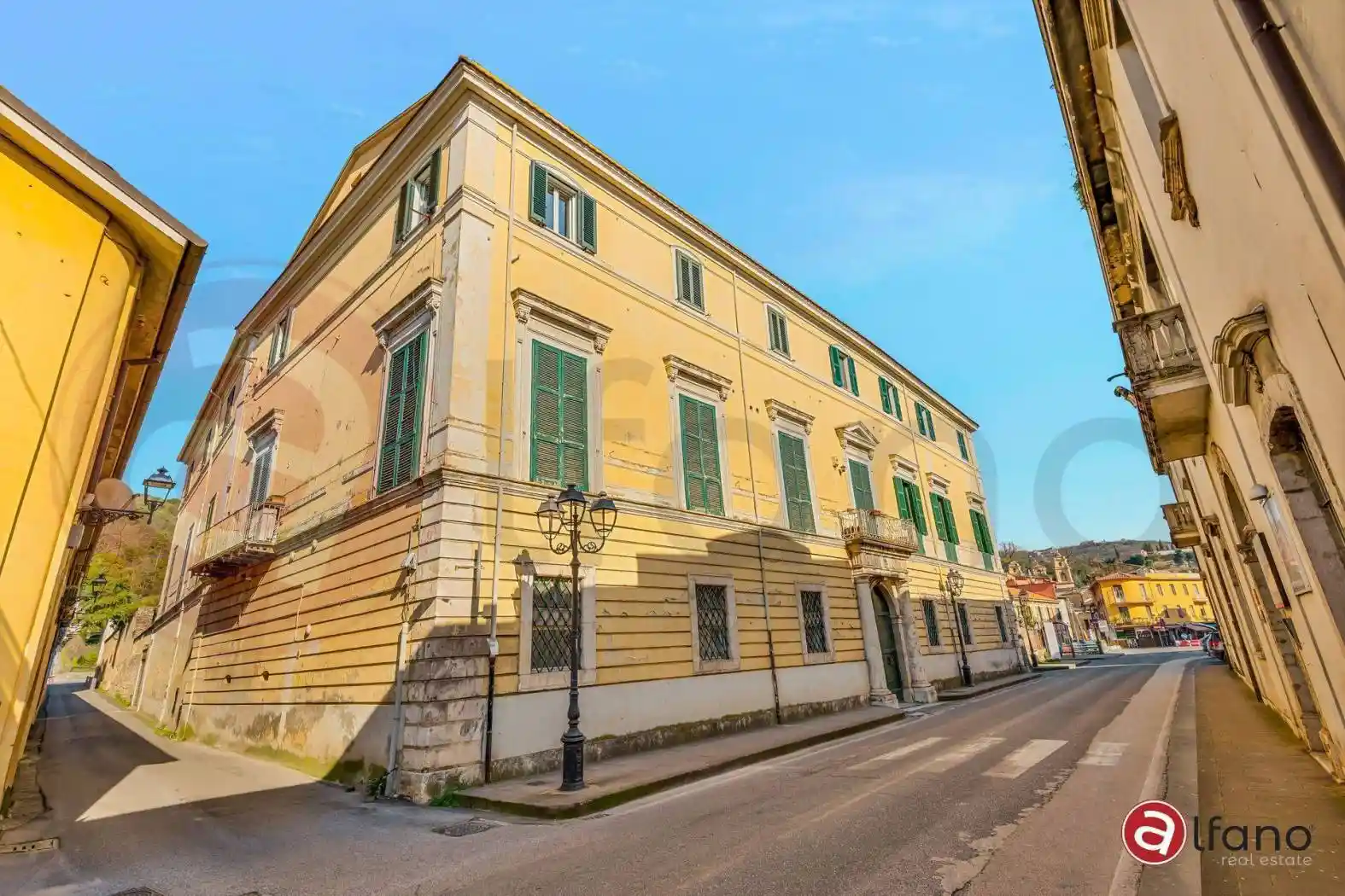 Palazzo - Edificio in vendita a Isola del Liri