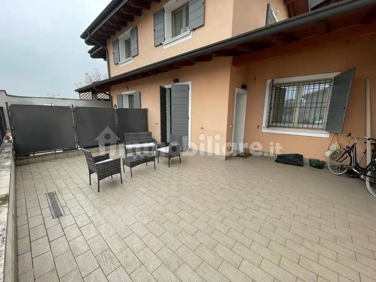 Appartamento in vendita a Lograto