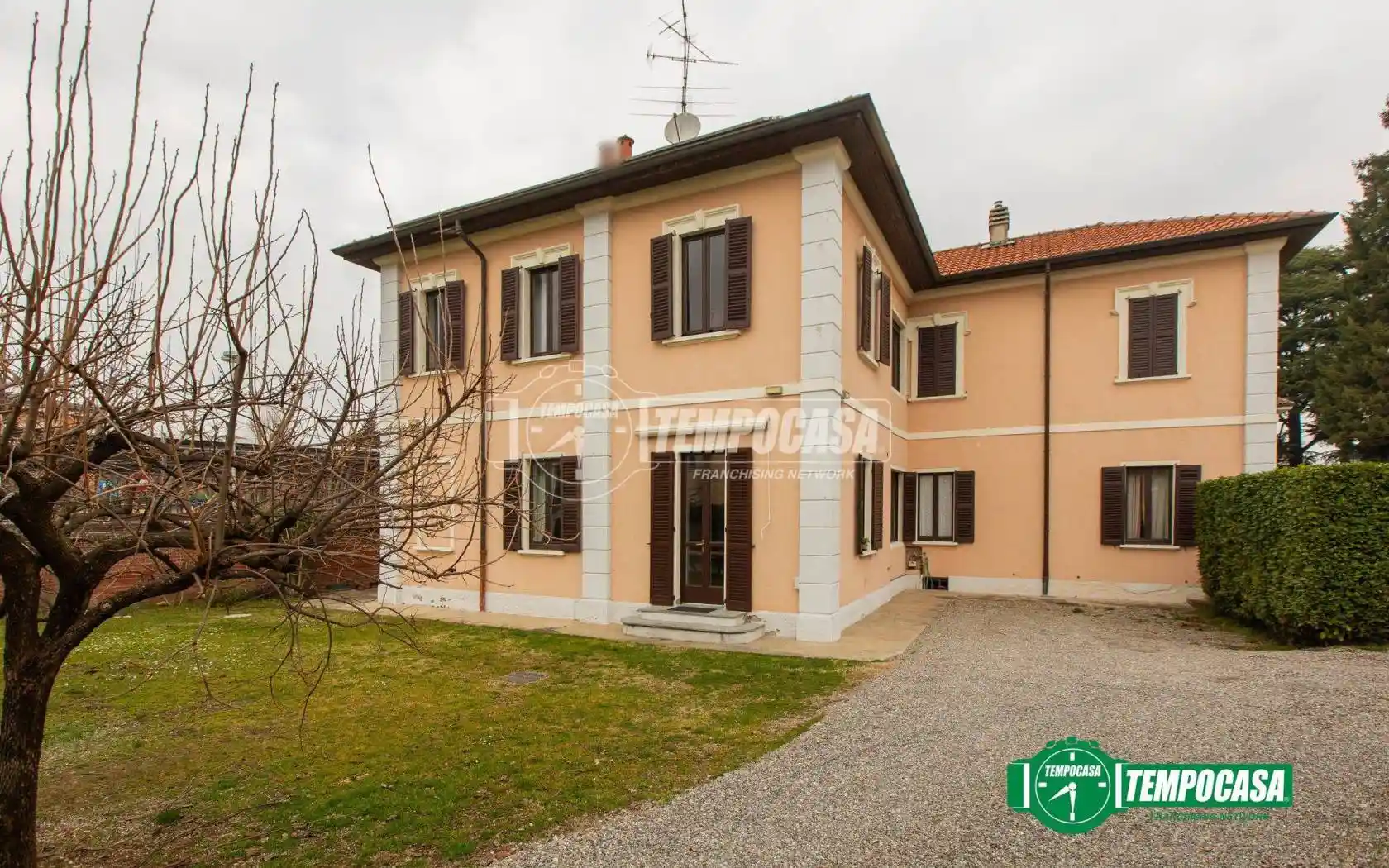 Villa in vendita a Magnago