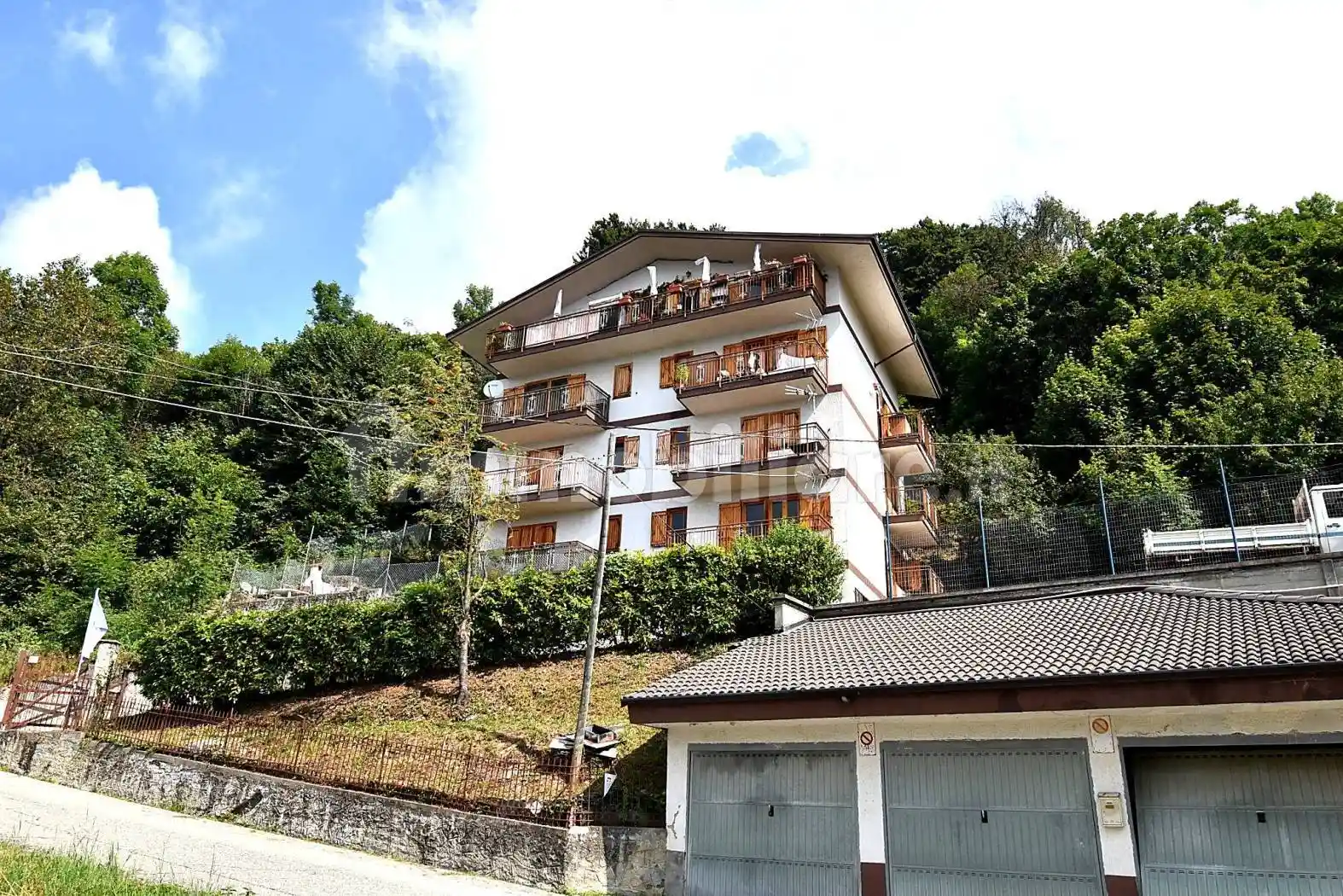 Palazzo - Edificio in vendita a Monastero di Lanzo