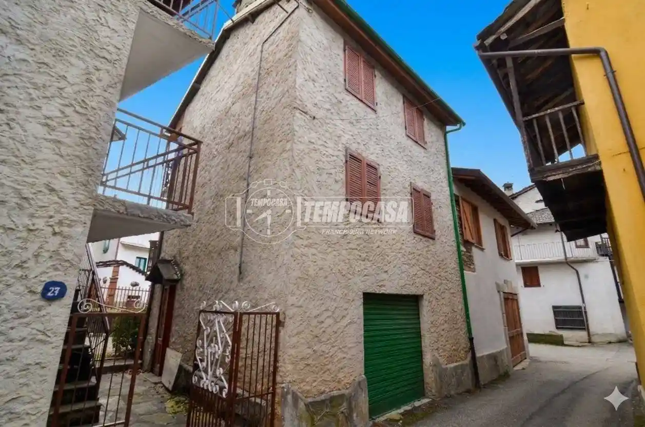 Casa indipendente in vendita a Viù