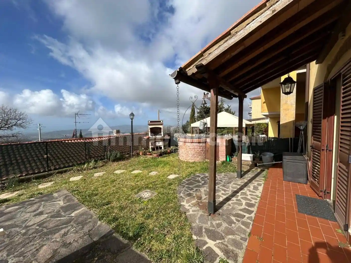 Appartamento in vendita a Castellina Marittima