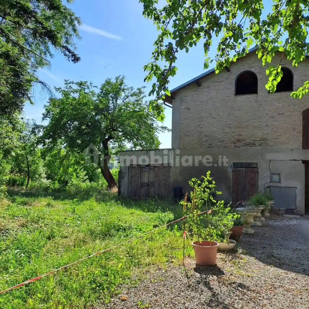 Rustico - Casale in vendita a Castelvetro di Modena