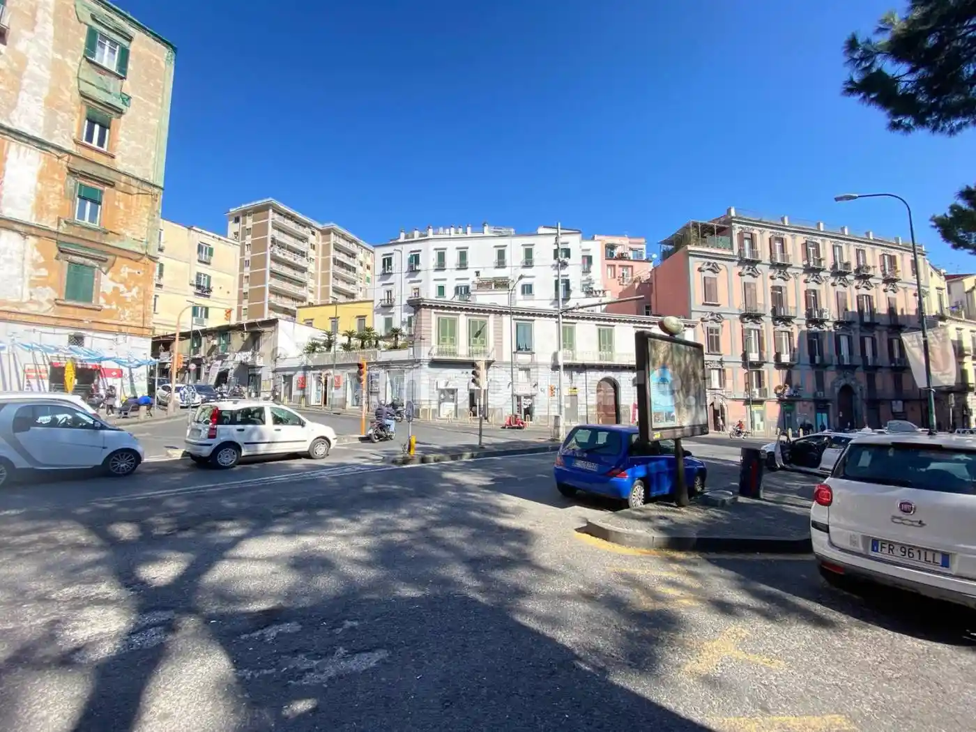 Appartamento in vendita a Napoli