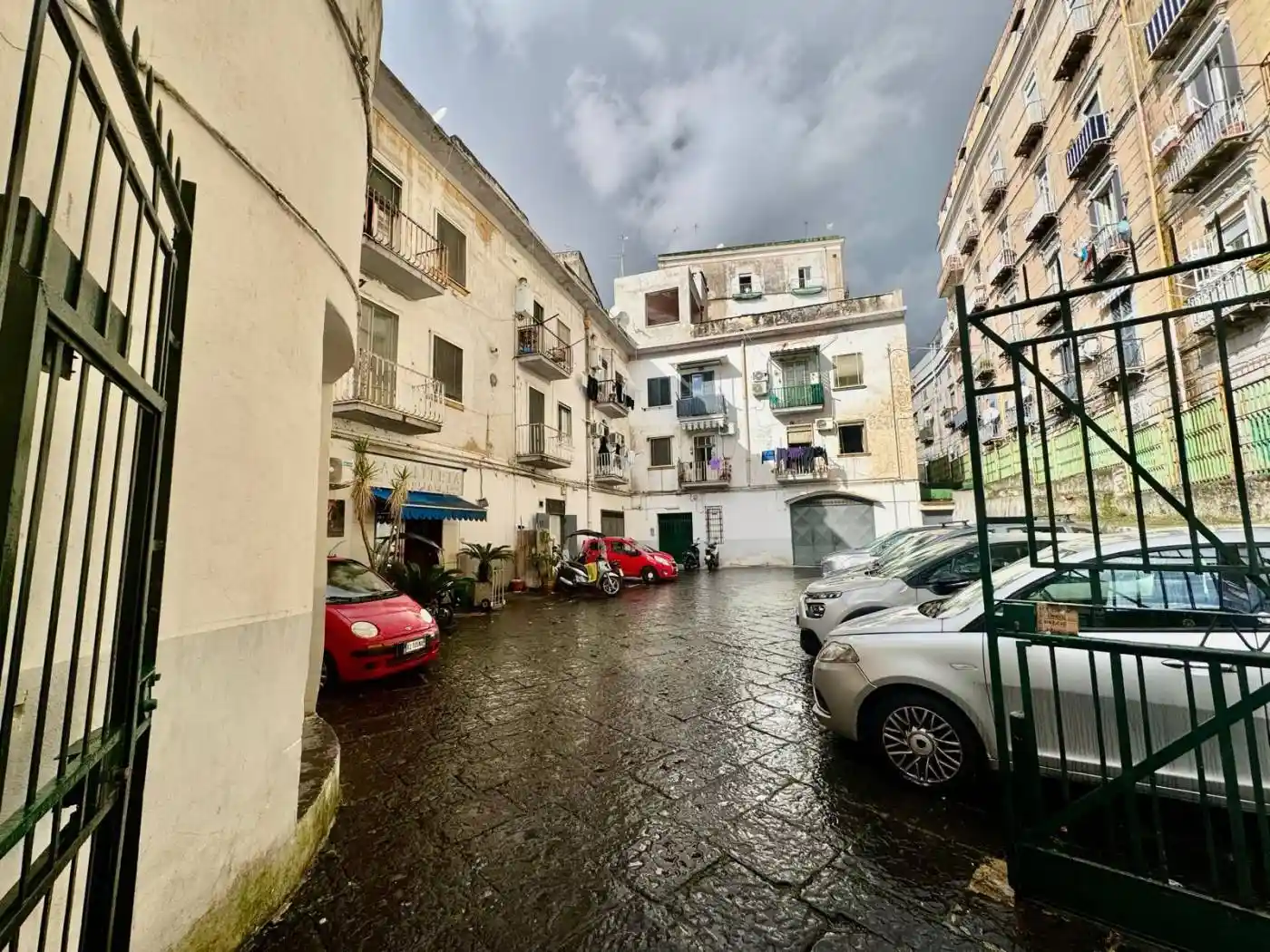Appartamento in vendita a Napoli