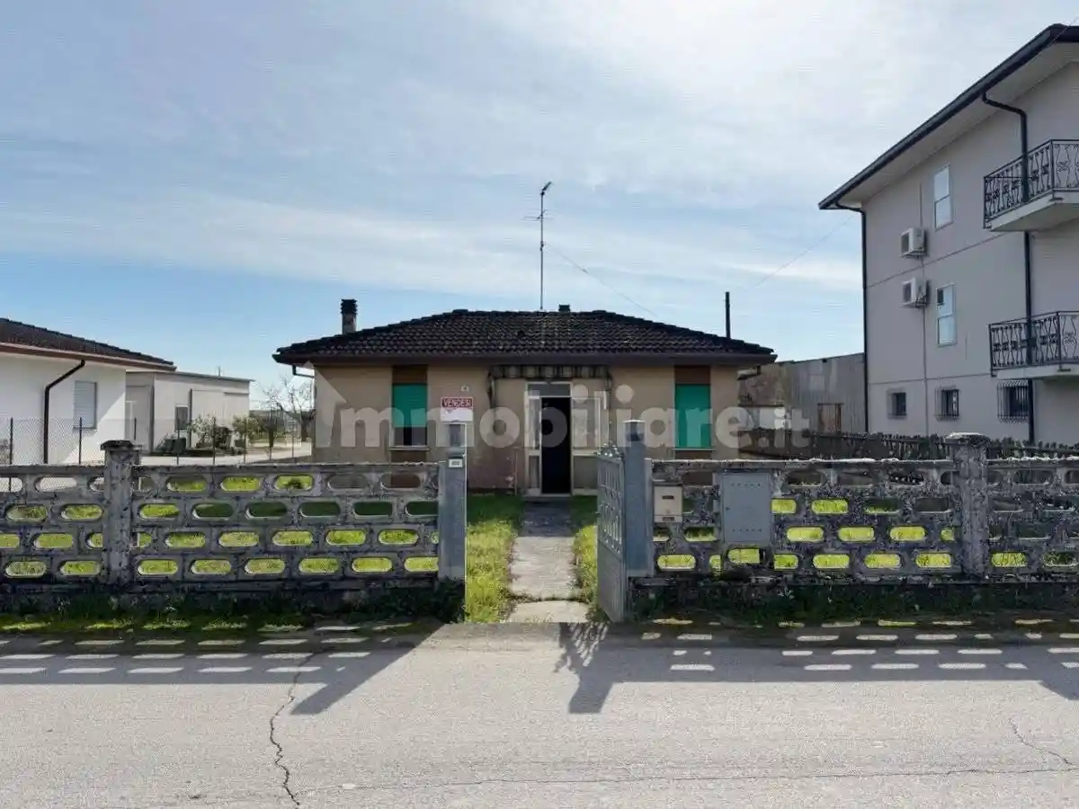 Villa in vendita a Taglio di Po