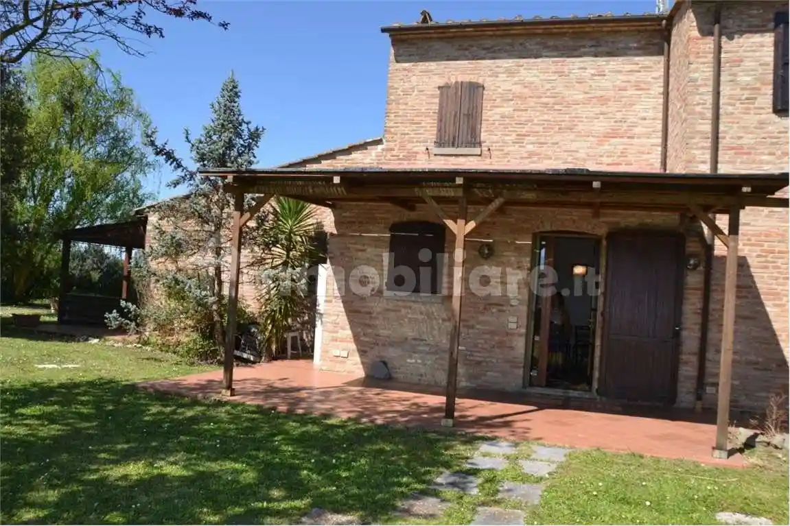 Appartamento in affitto a Cortona