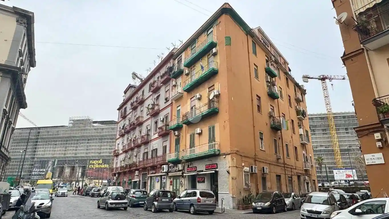 Appartamento in vendita a Napoli