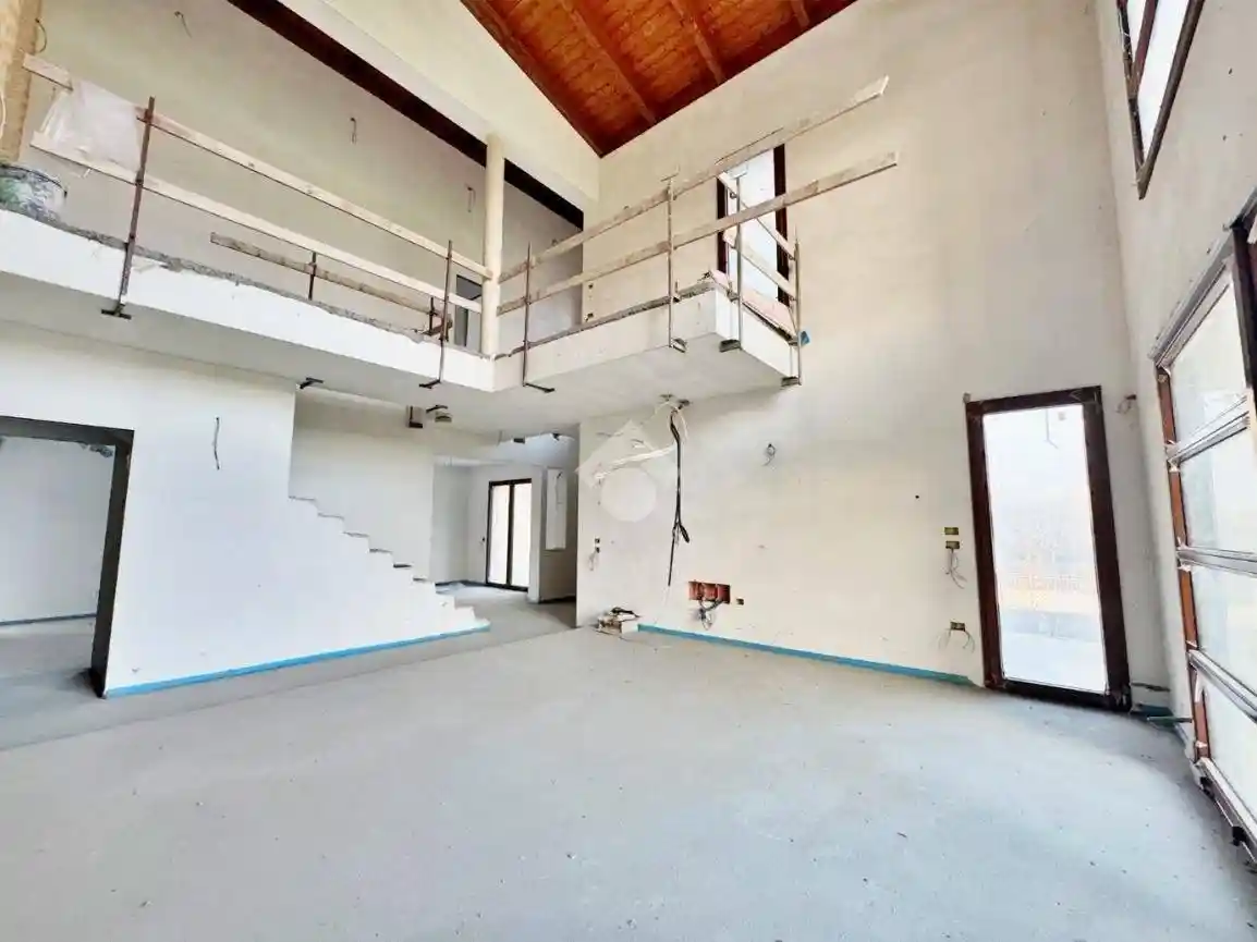 Villa in vendita a Vallefoglia