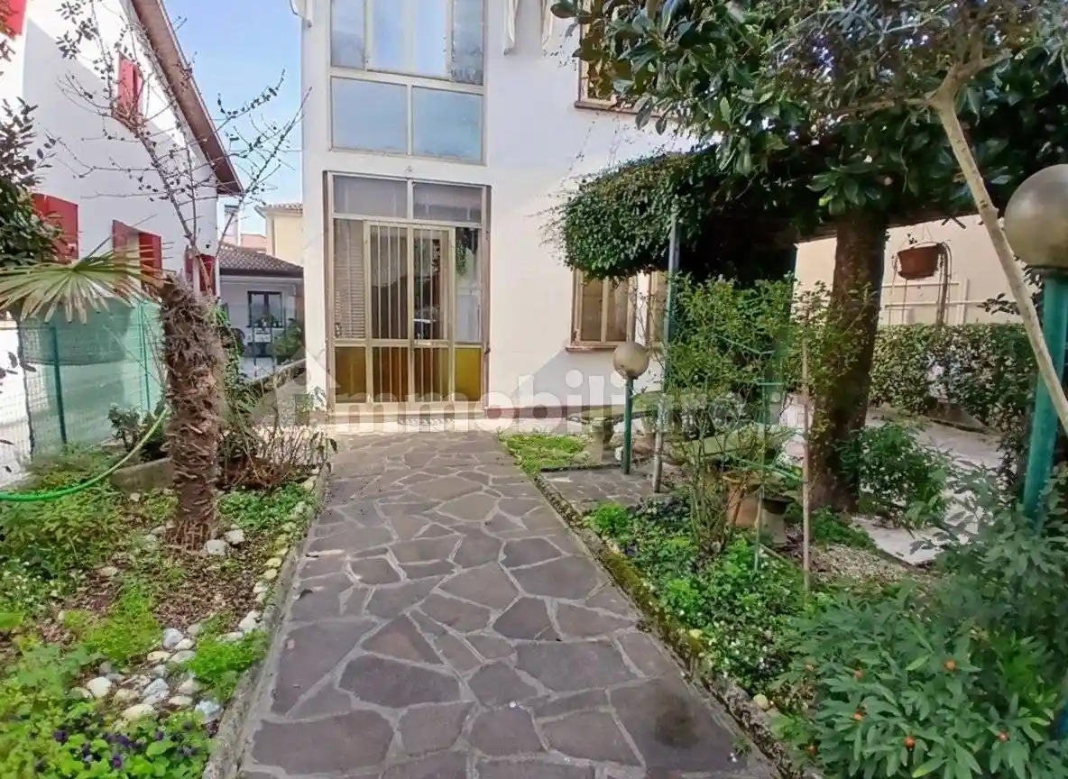 Casa indipendente in vendita a Montegrotto Terme