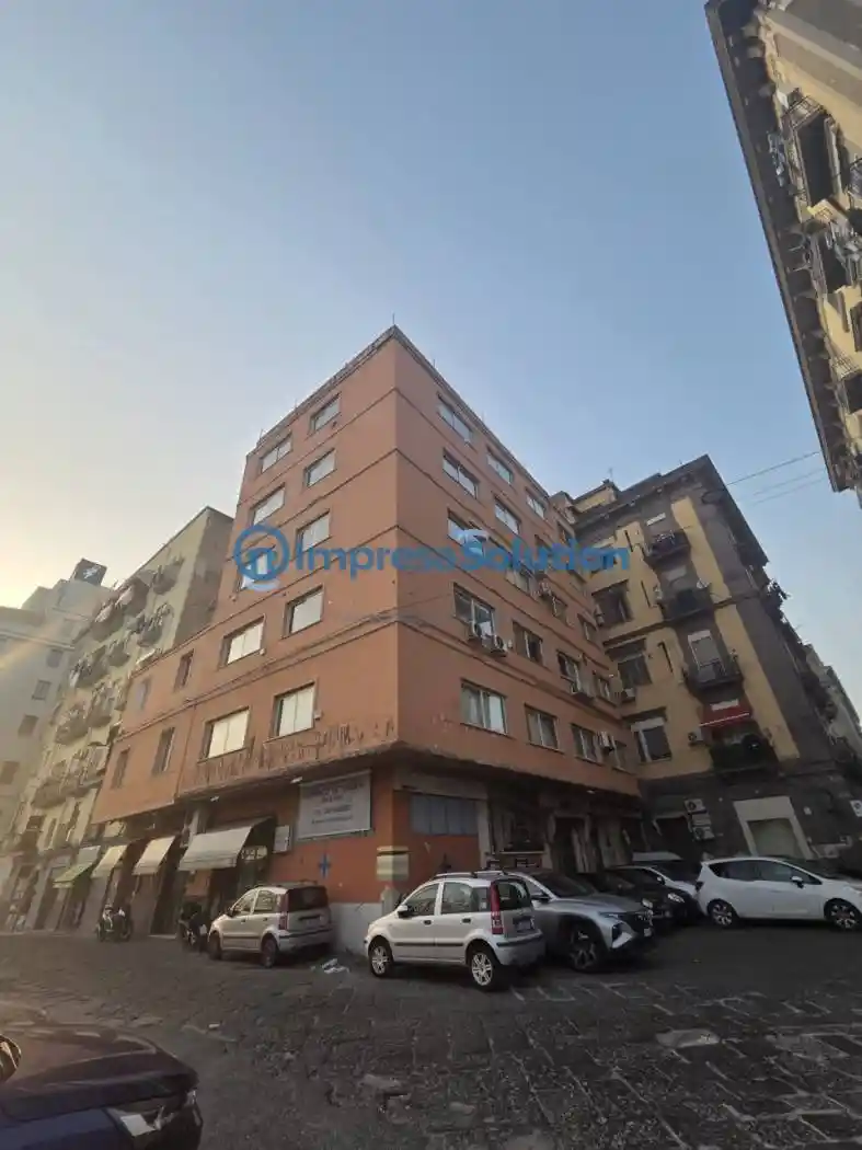 Appartamento in vendita a Napoli
