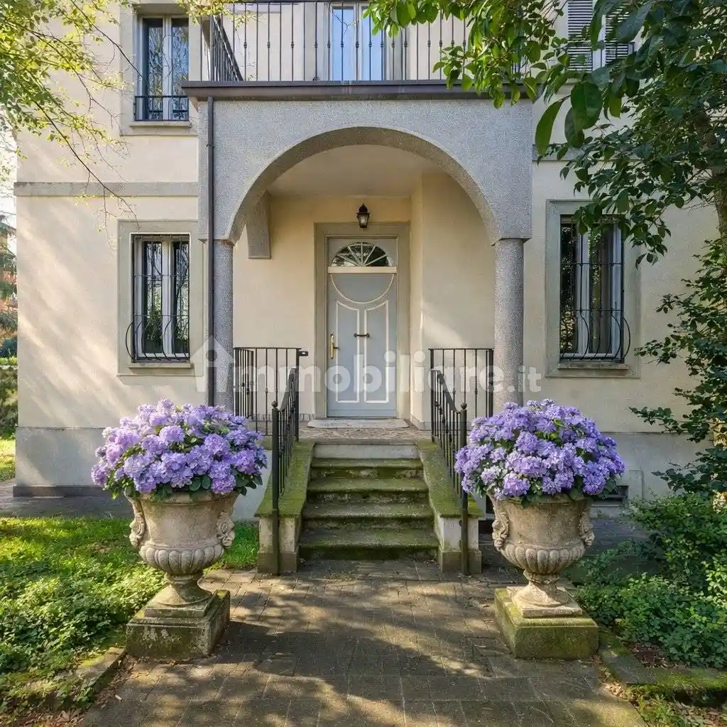 Villa in vendita a Arcore