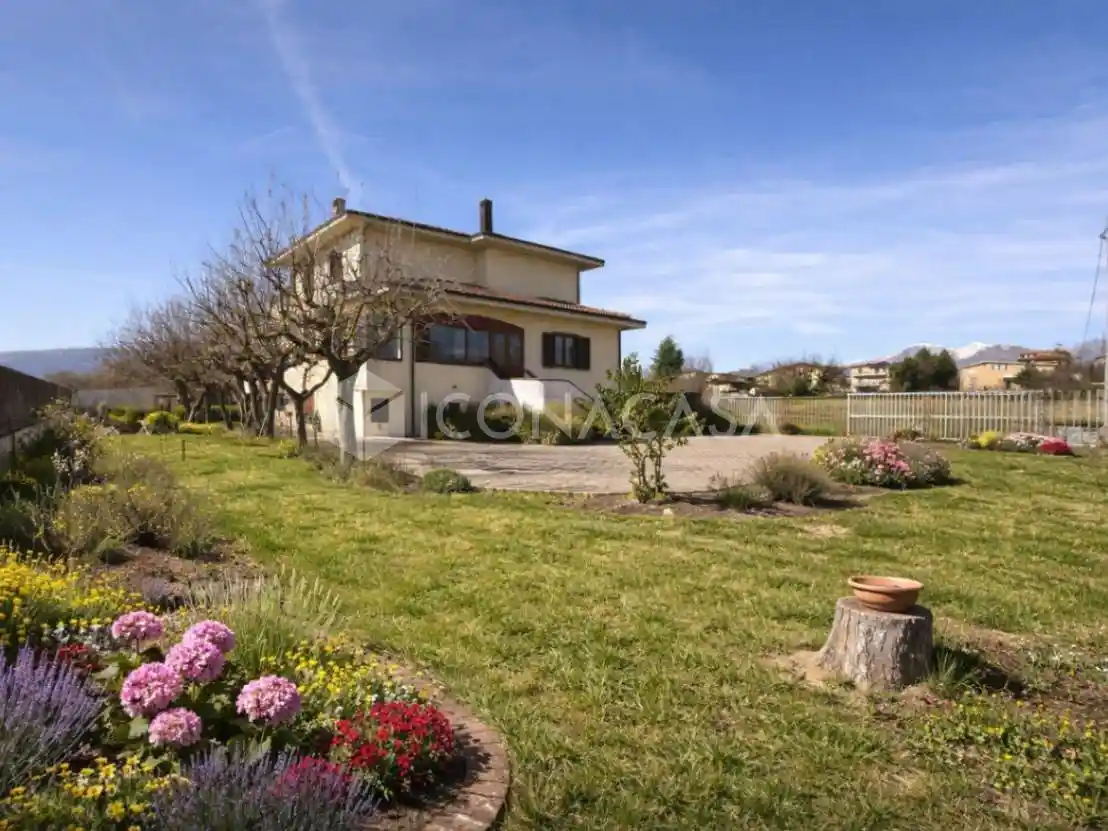 Villa in vendita a Avezzano