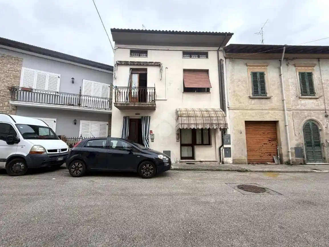 Casa indipendente in vendita a Serravalle Pistoiese
