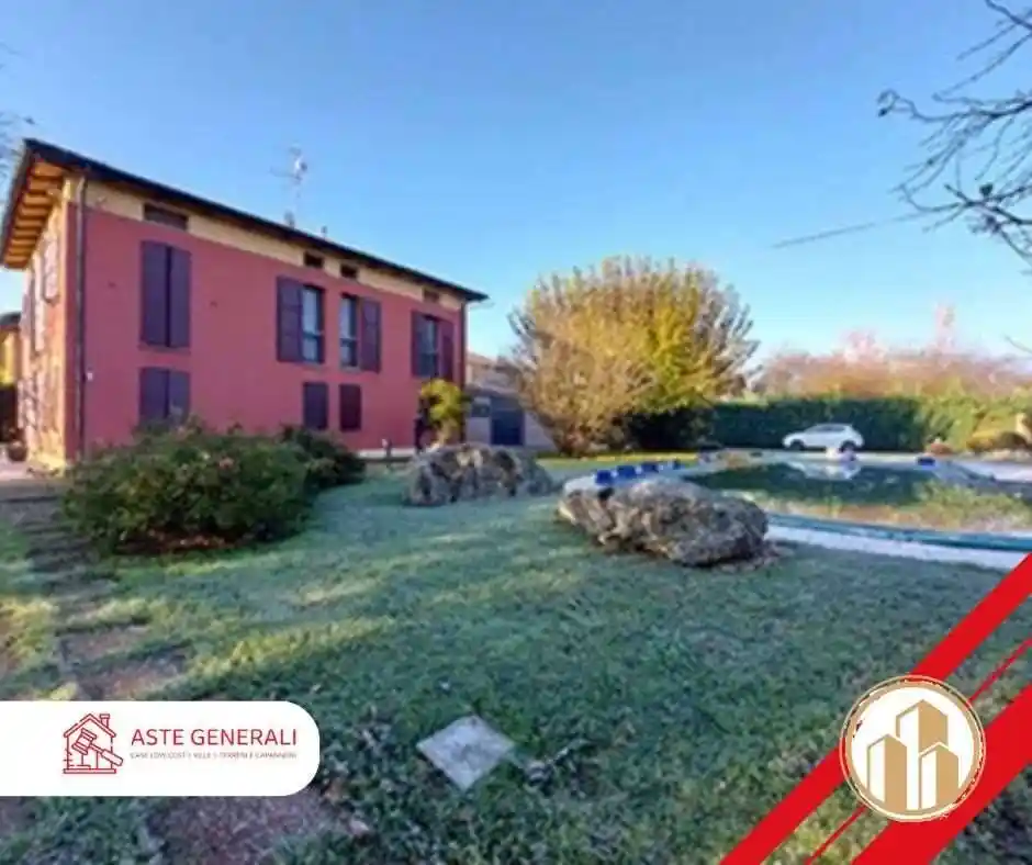 Villa in vendita a Modena
