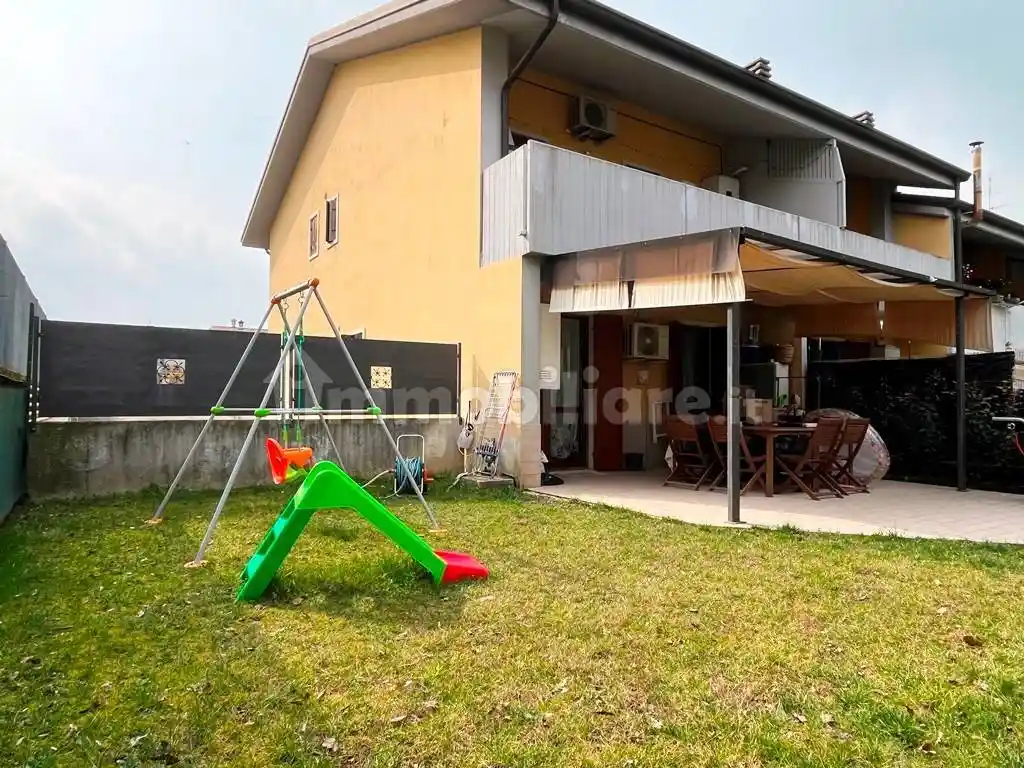 Appartamento in vendita a Sommacampagna