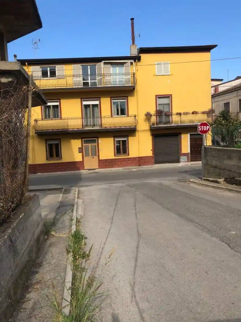 Casa indipendente in vendita a Spezzano Albanese