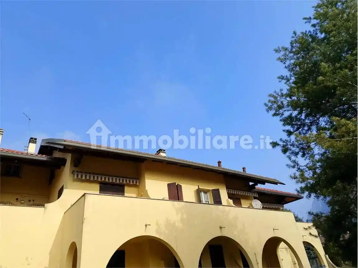 Appartamento in vendita a Ballabio
