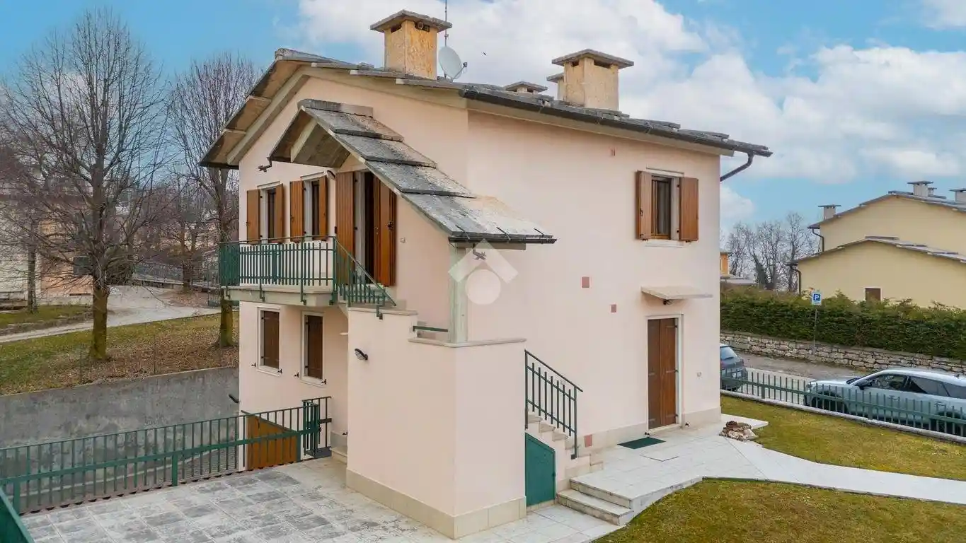 Villa in vendita a Bosco Chiesanuova