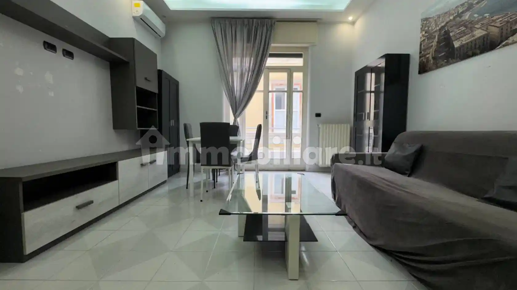 Appartamento in affitto a Napoli