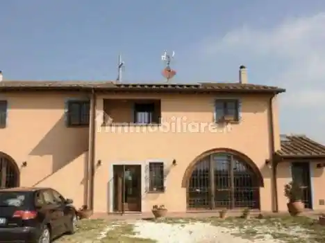 Appartamento in vendita a Cascina
