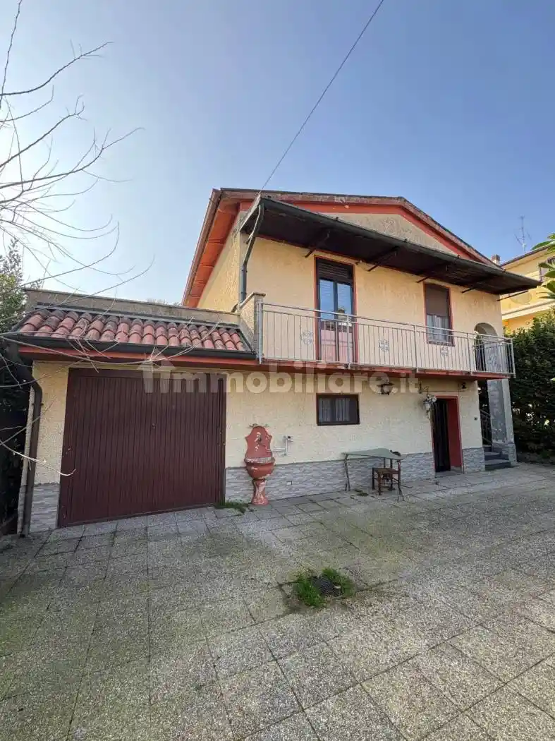 Villa in vendita a Acquanegra Cremonese