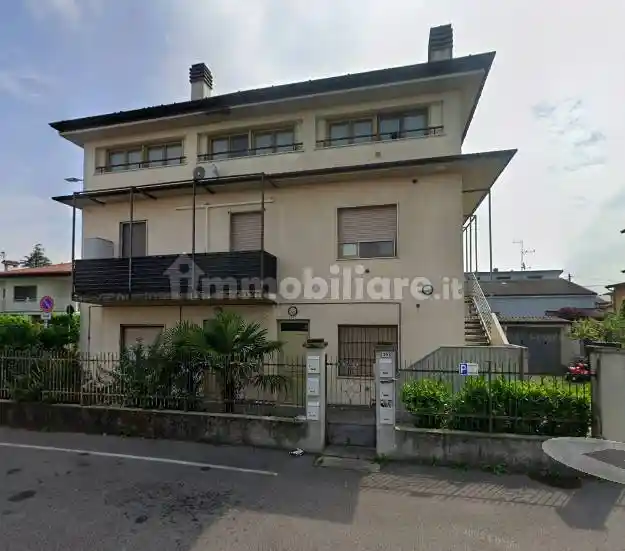 Appartamento in vendita a Casirate d'Adda