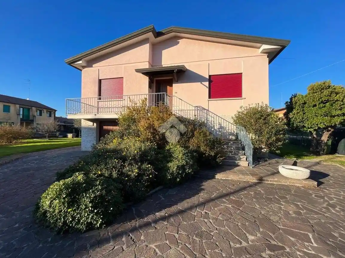 Villa in vendita a Conegliano