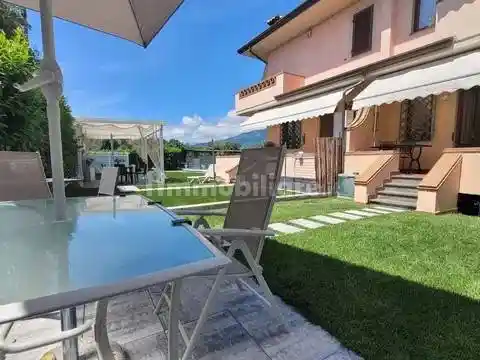 Villetta a schiera in vendita a Pietrasanta