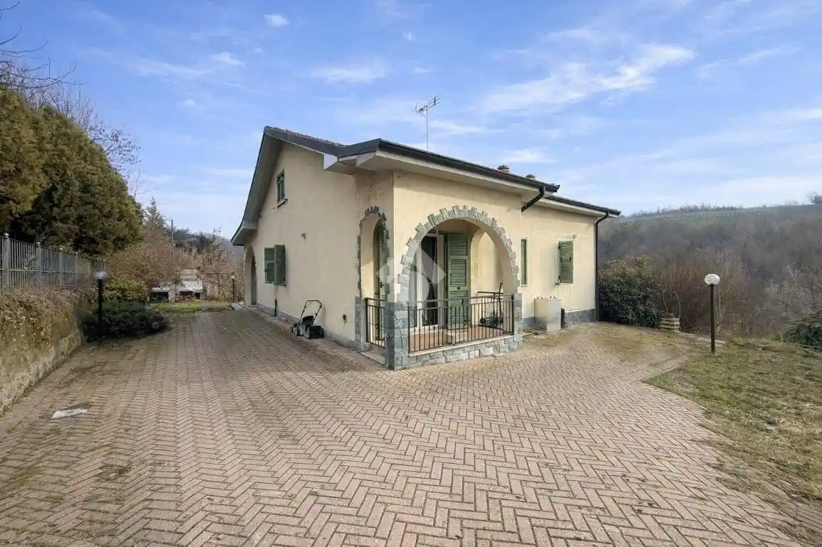 Casa indipendente in vendita a Alice Bel Colle