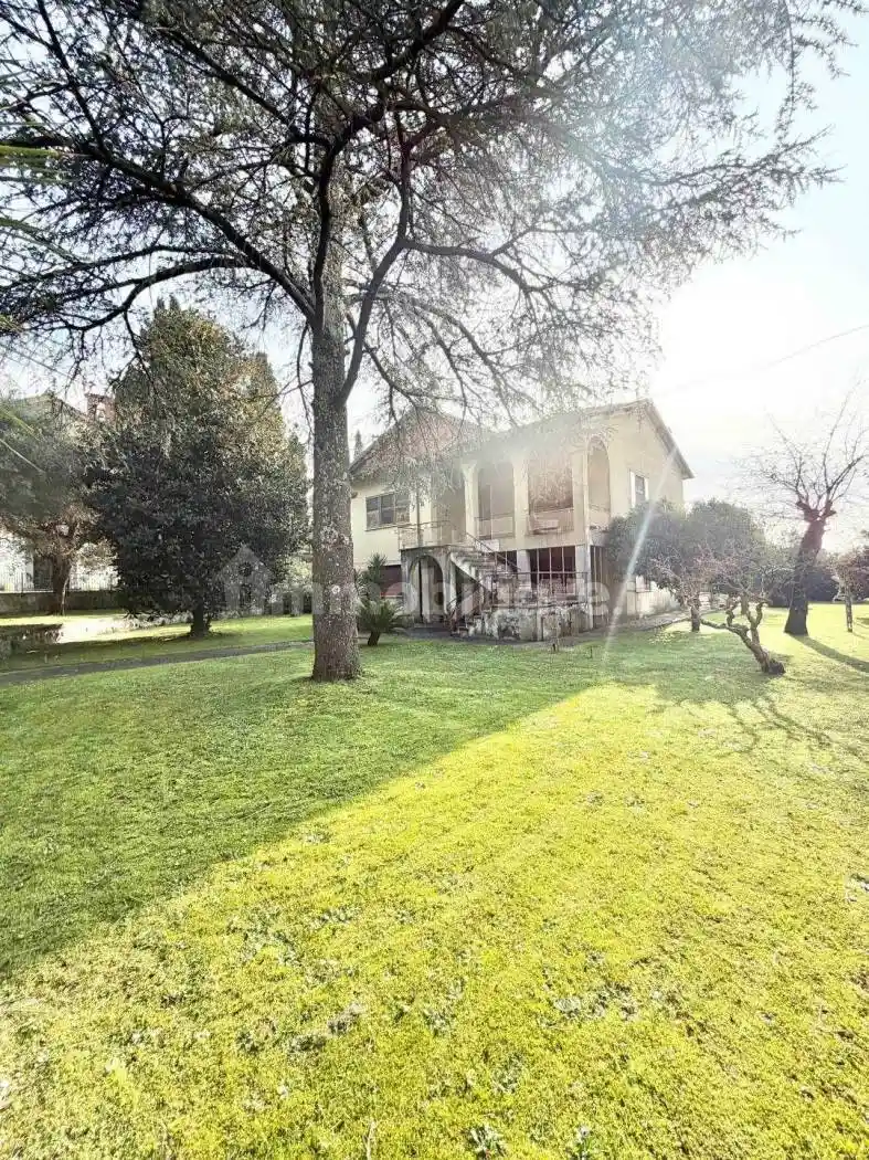 Villa in vendita a Massarosa