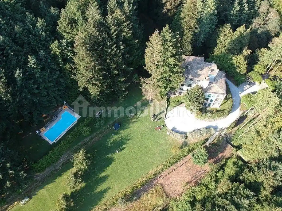 Villa in vendita a Borzonasca