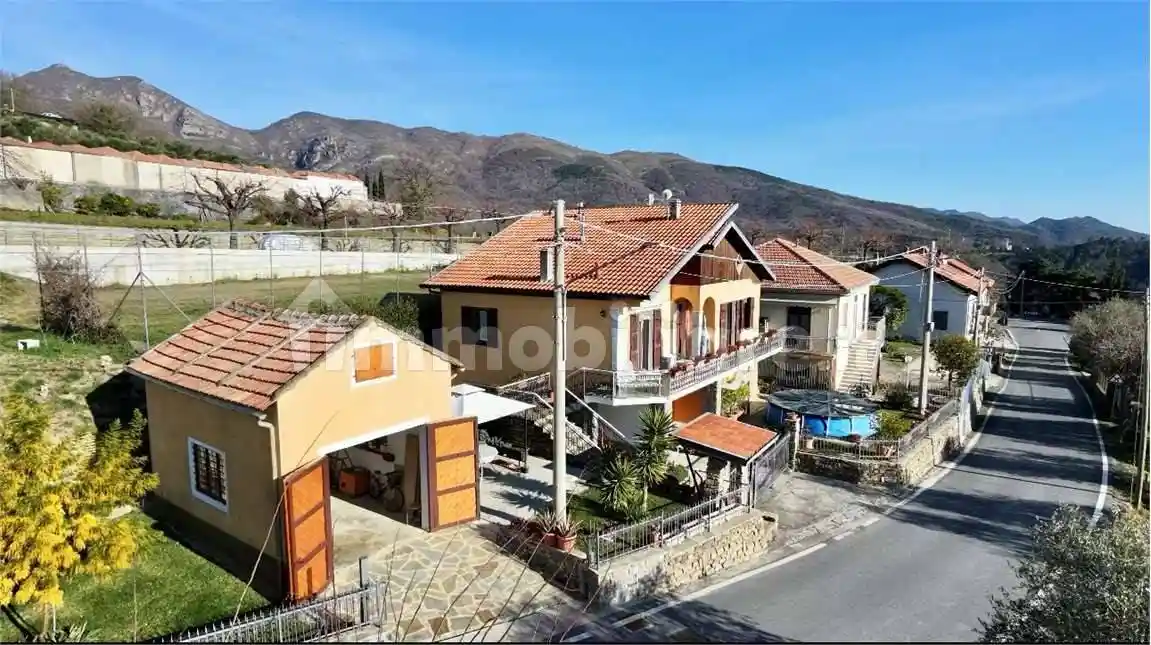 Casa indipendente in vendita a Onzo