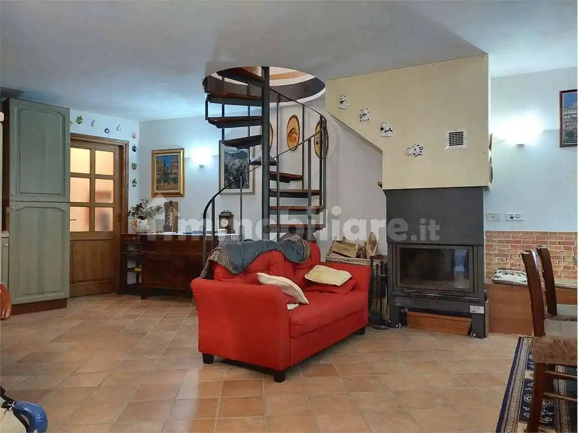 Casa indipendente in vendita a Cosio d'Arroscia