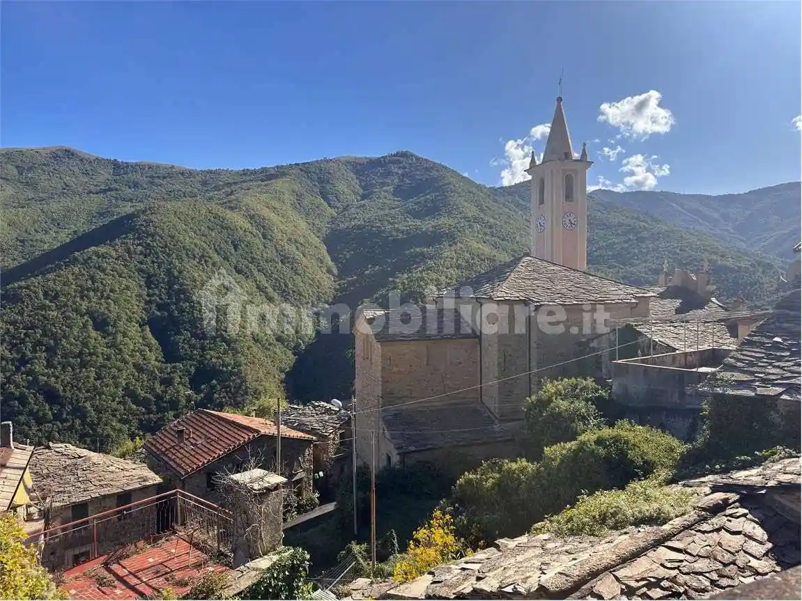 Casa indipendente in vendita a Rezzo