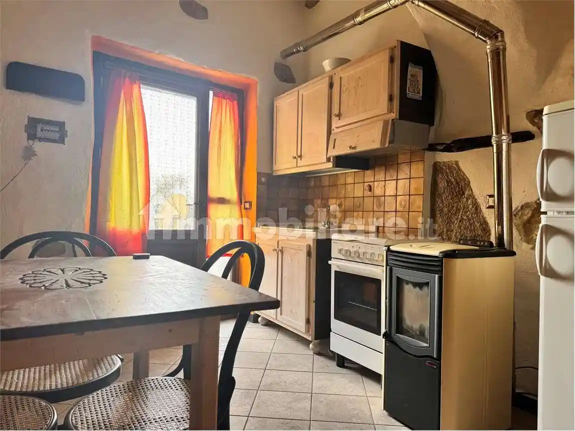 Appartamento in vendita a Chiusanico