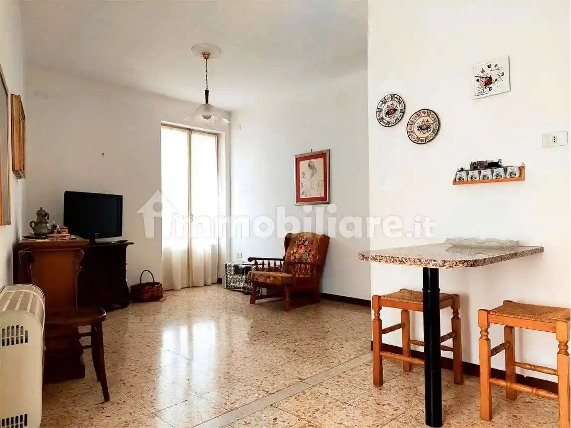 Appartamento in vendita a Armo