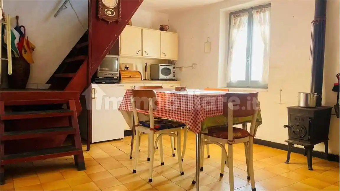 Casa indipendente in vendita a Rezzo
