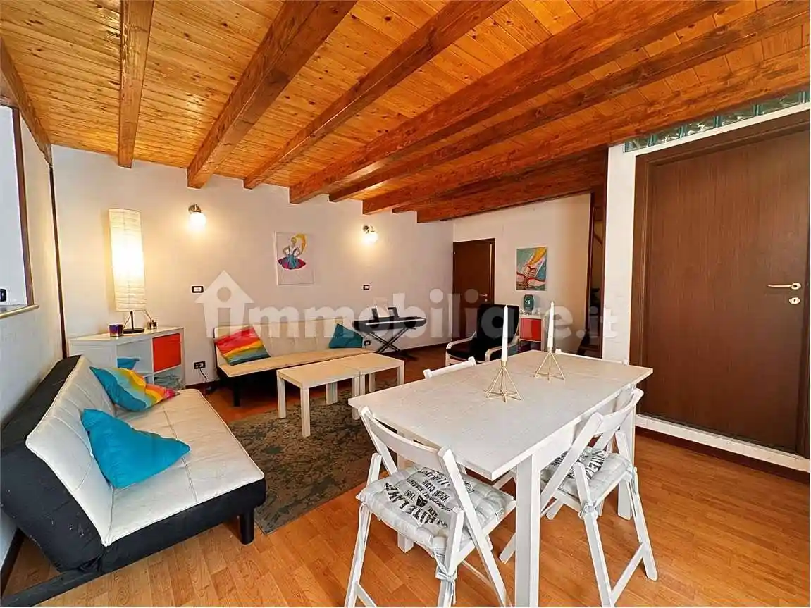 Casa indipendente in vendita a Pornassio