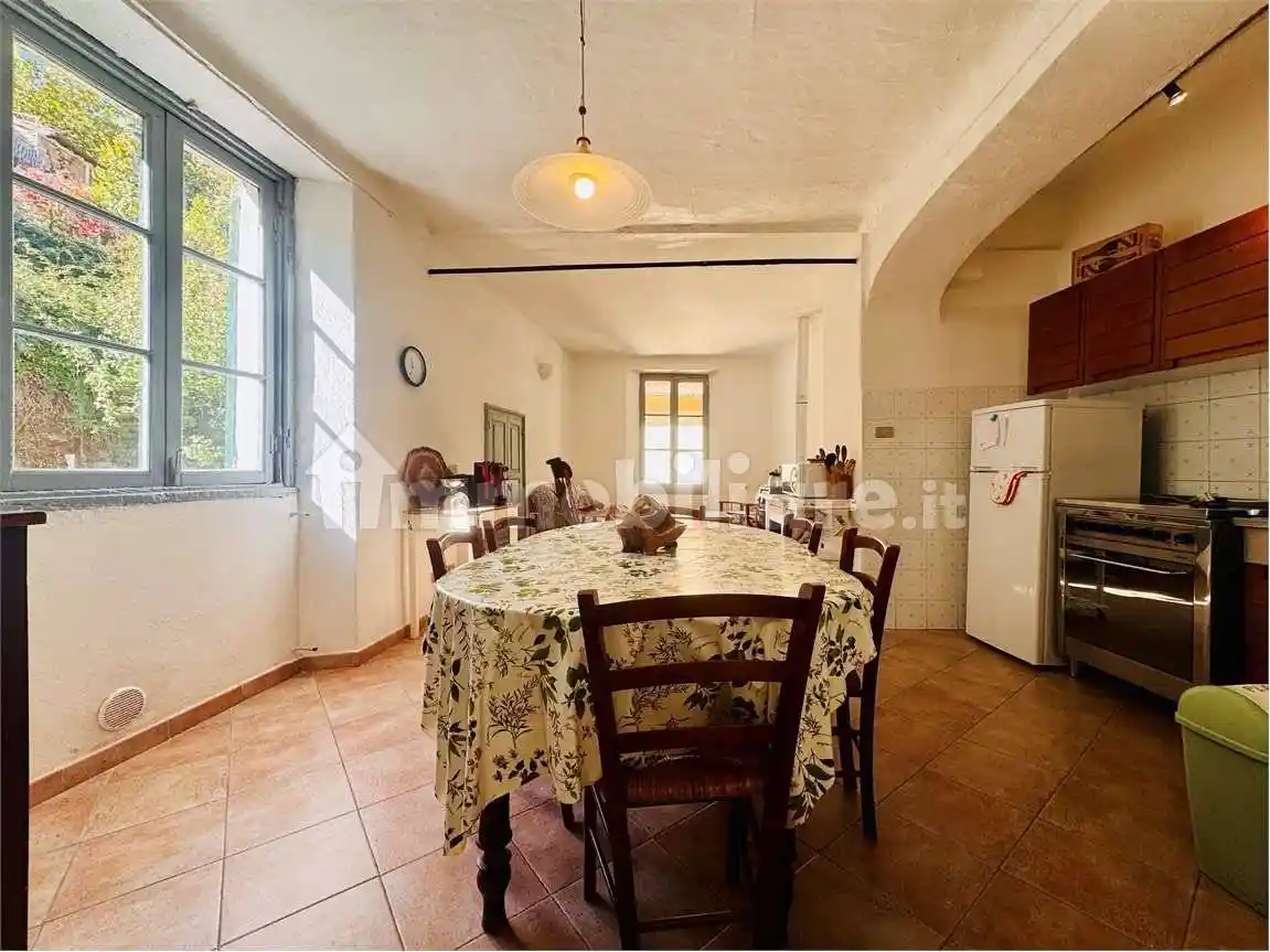 Appartamento in vendita a Rezzo