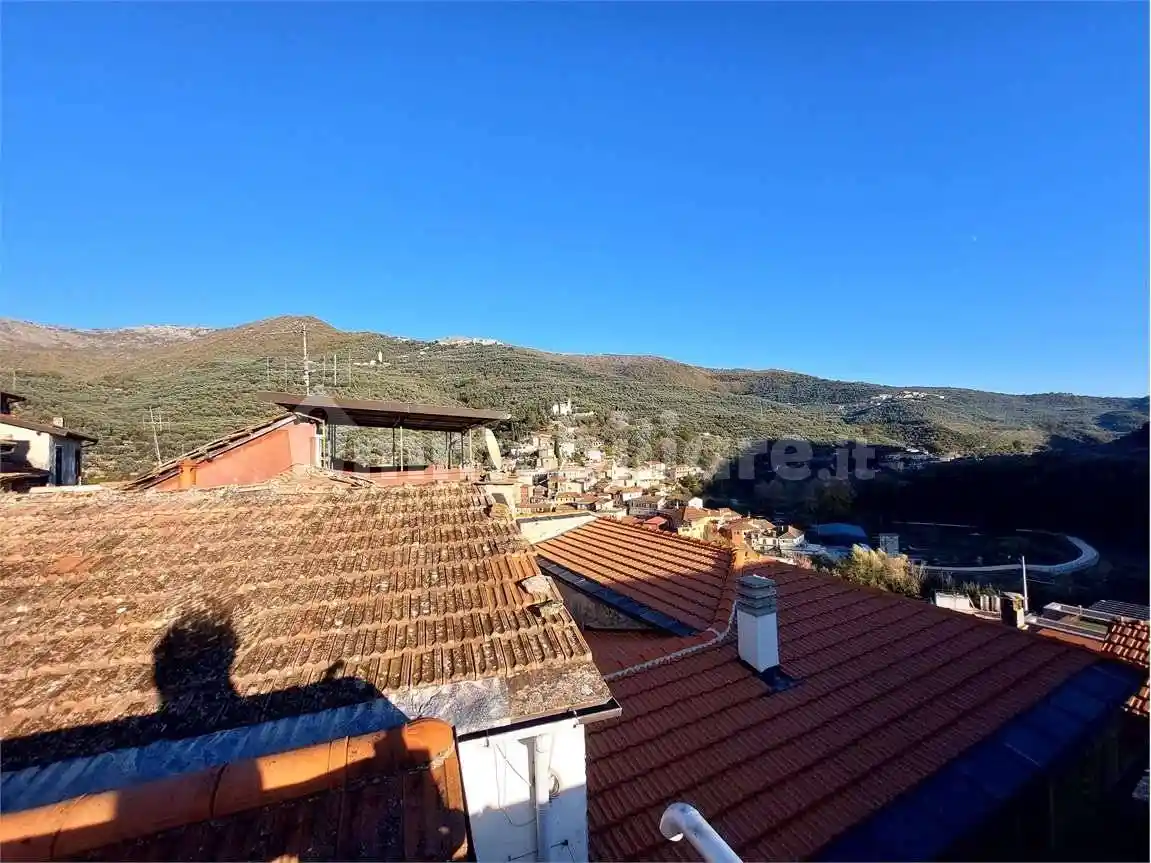 Appartamento in vendita a Lucinasco