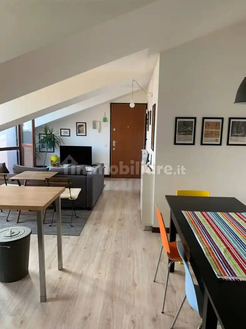 Attico - Mansarda in affitto a Villasanta