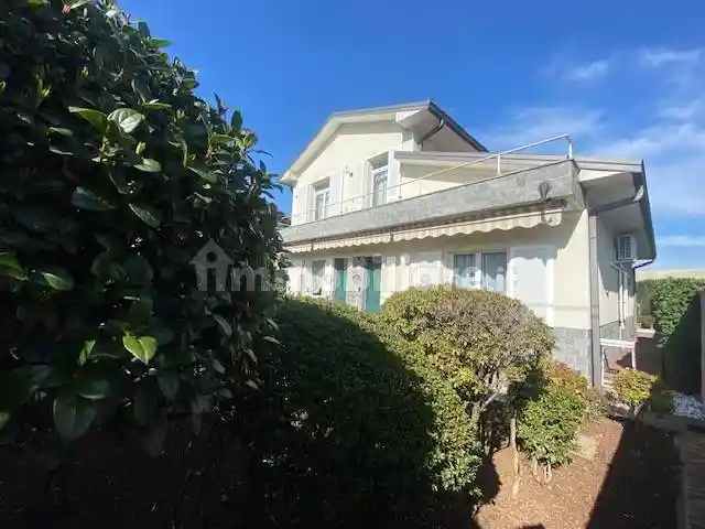 Villa in vendita a Novedrate