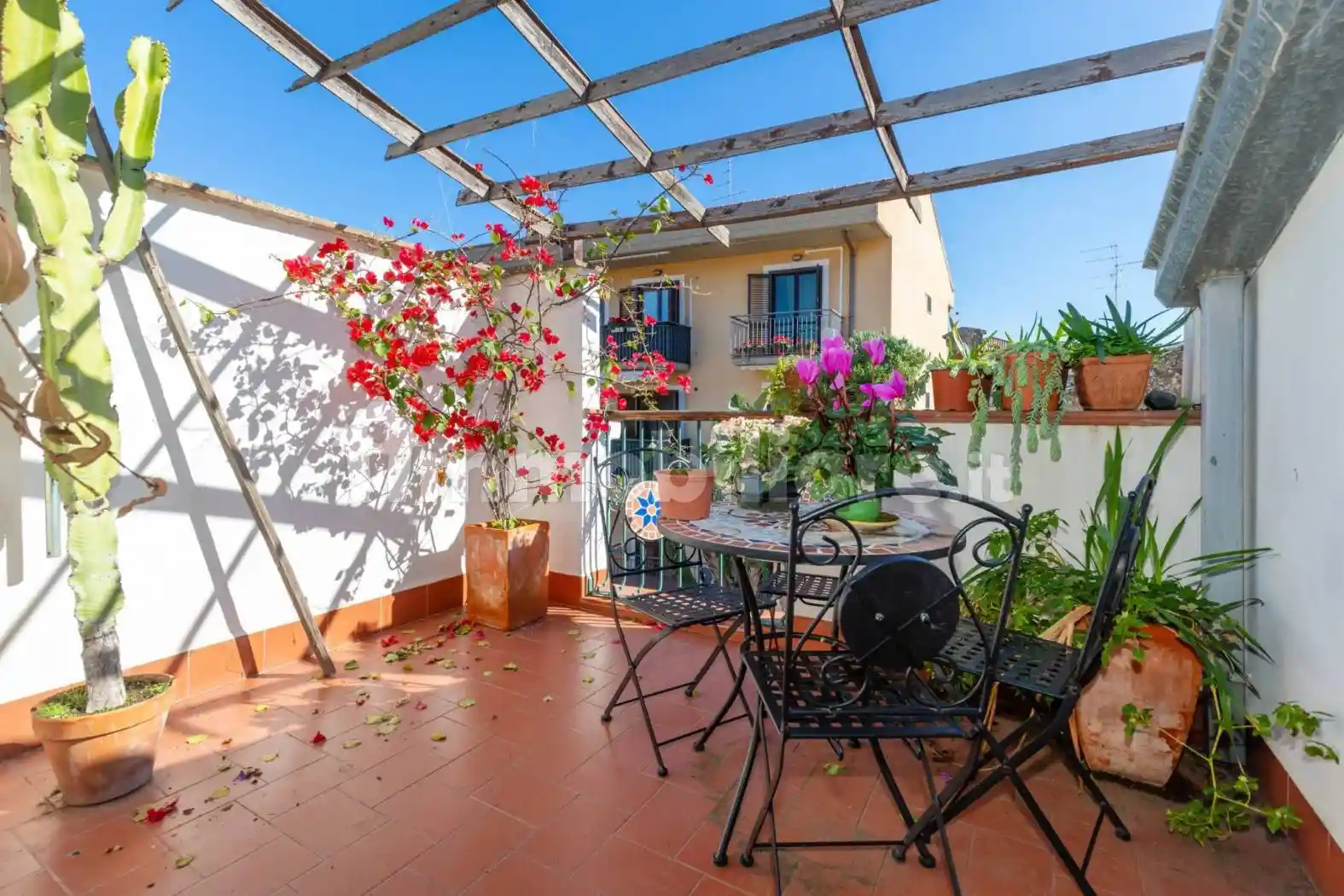 Casa indipendente in vendita a Aci Catena