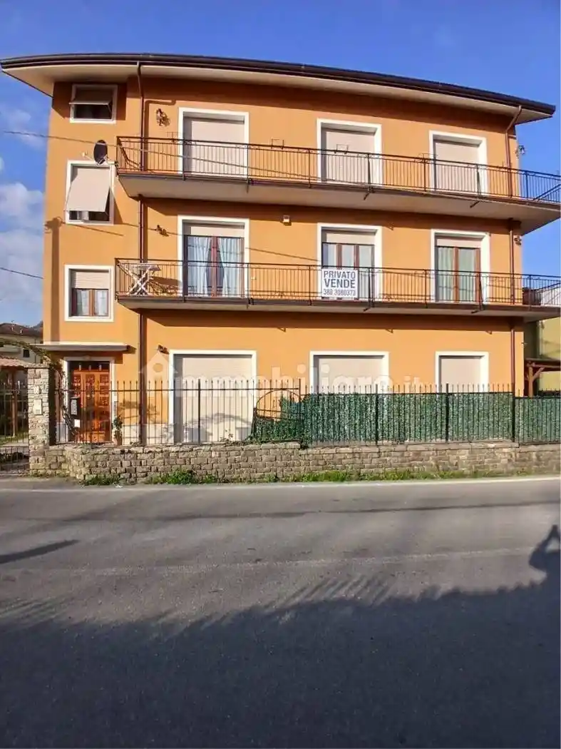 Appartamento in vendita a Beverino