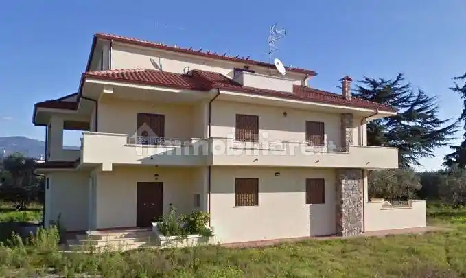 Villa in vendita a Lamezia Terme